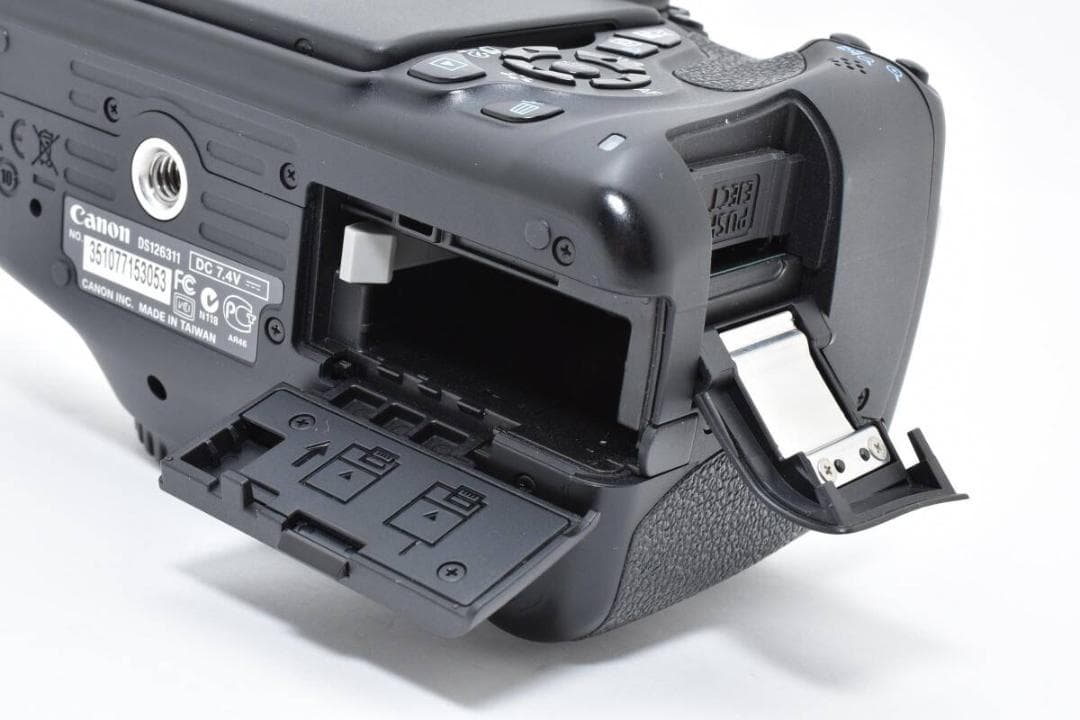 【極上美品】Canon EOS KissX5 ボディシャッター数3202回＊67
