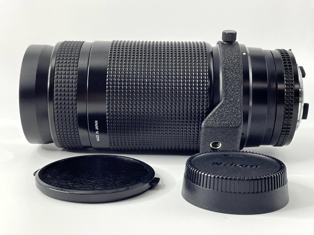 Nikon AF NIKKOR 75-300mm 4.5-5.6 ズームレンズ