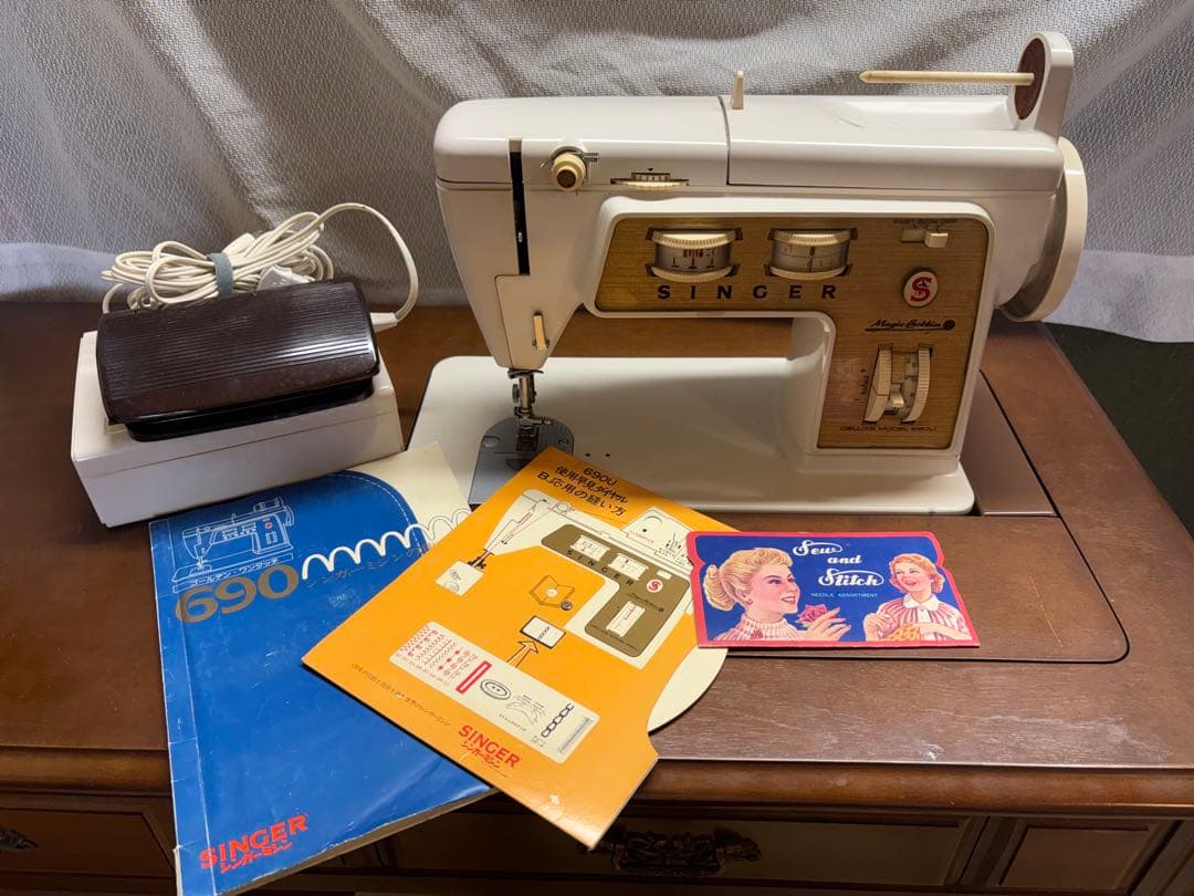 アンティーク　SINGER 690 ミシン付き文机