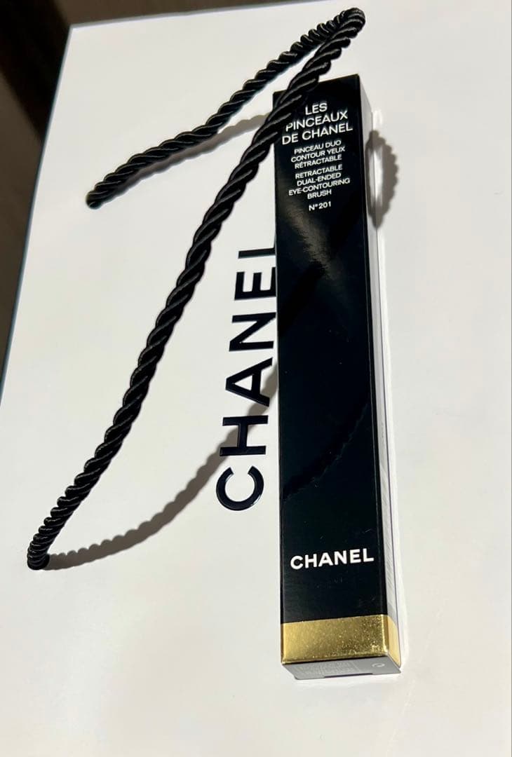 【新品】CHANEL パンソー デュオ コントゥール N°201
