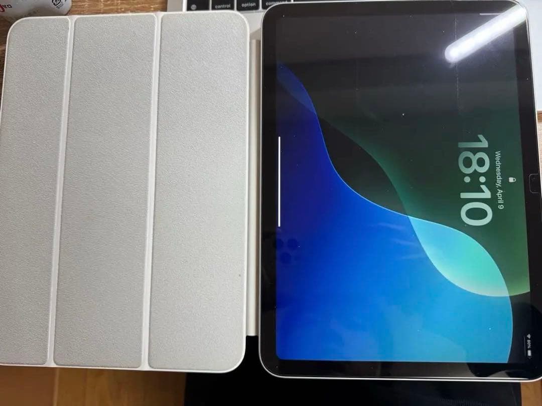 【美品】iPad 第10世代 256GB （Smart Folio セット）