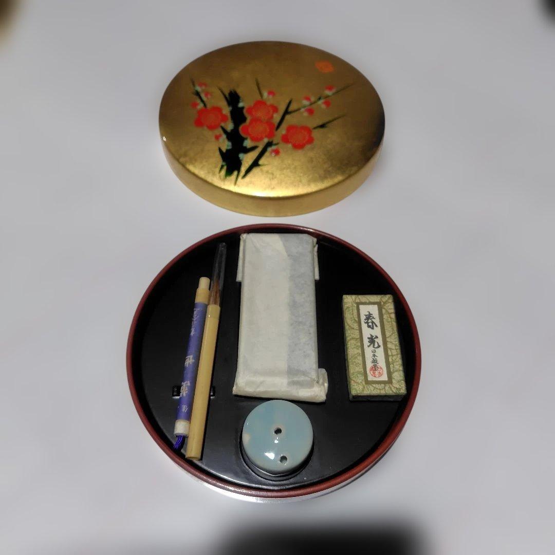 金色の漆器 梅の花デザイン セット
