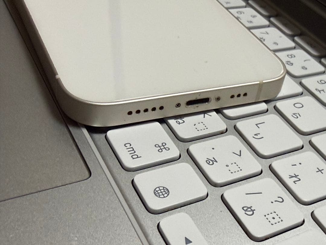 iPhone 13 スターライト　256GB 本体のみ