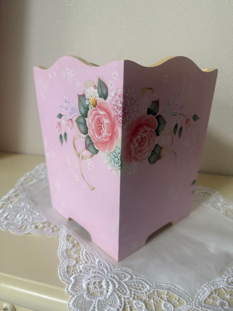トールペイント作品　ピンクのバラ柄木製　ダストボックス
