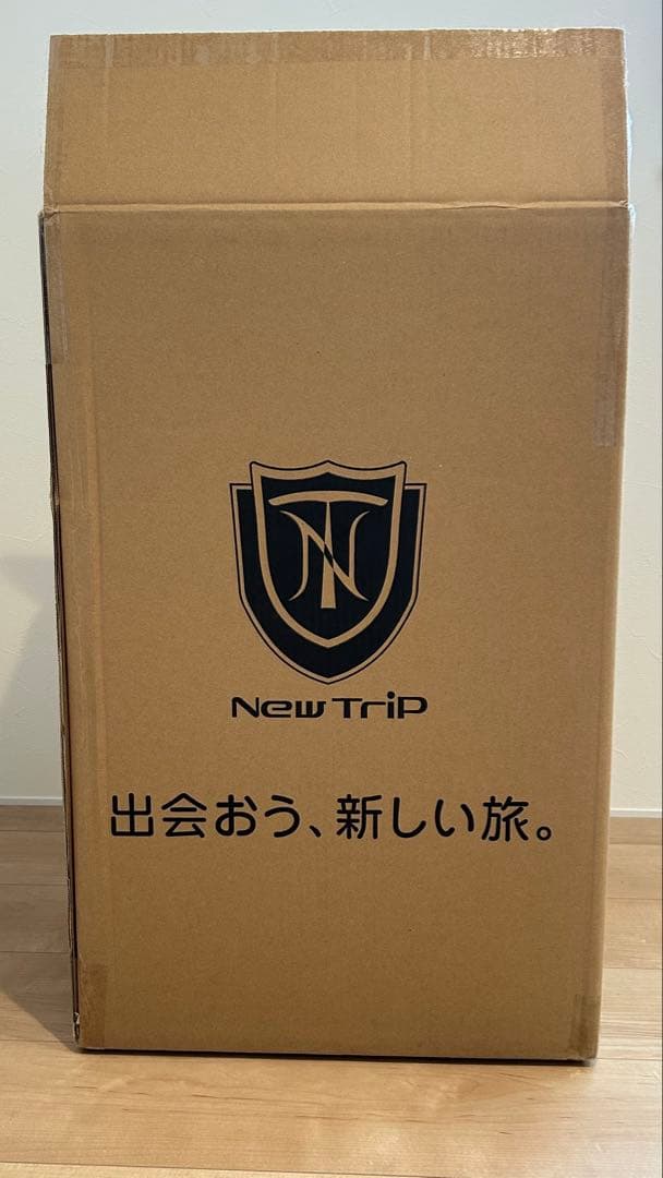 New Trip シルバー Mサイズキャリーケース