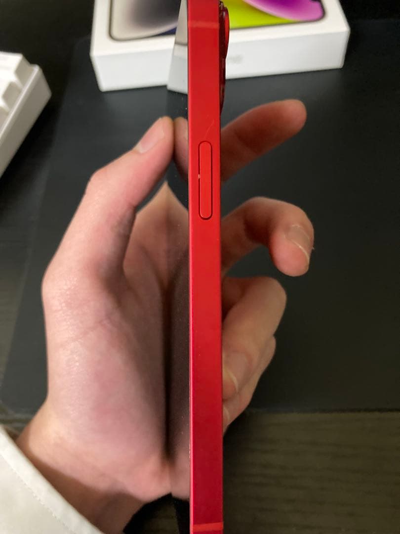 美品　iPhone14（箱付き）
