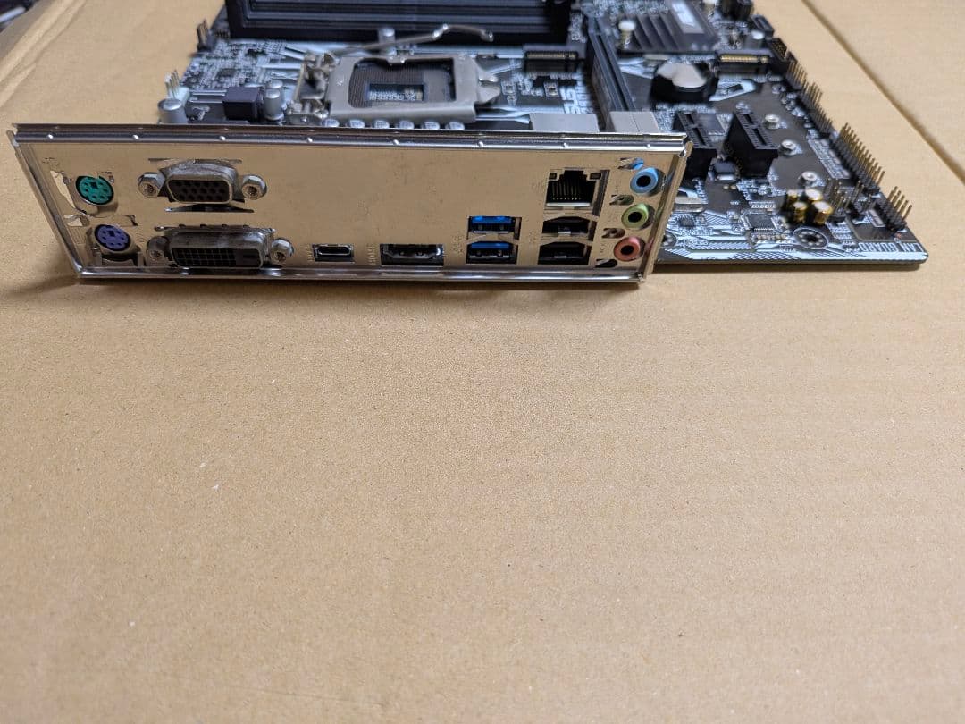 Win10認証済マザボ B250M-A、i5-6500T、GTX 970セット