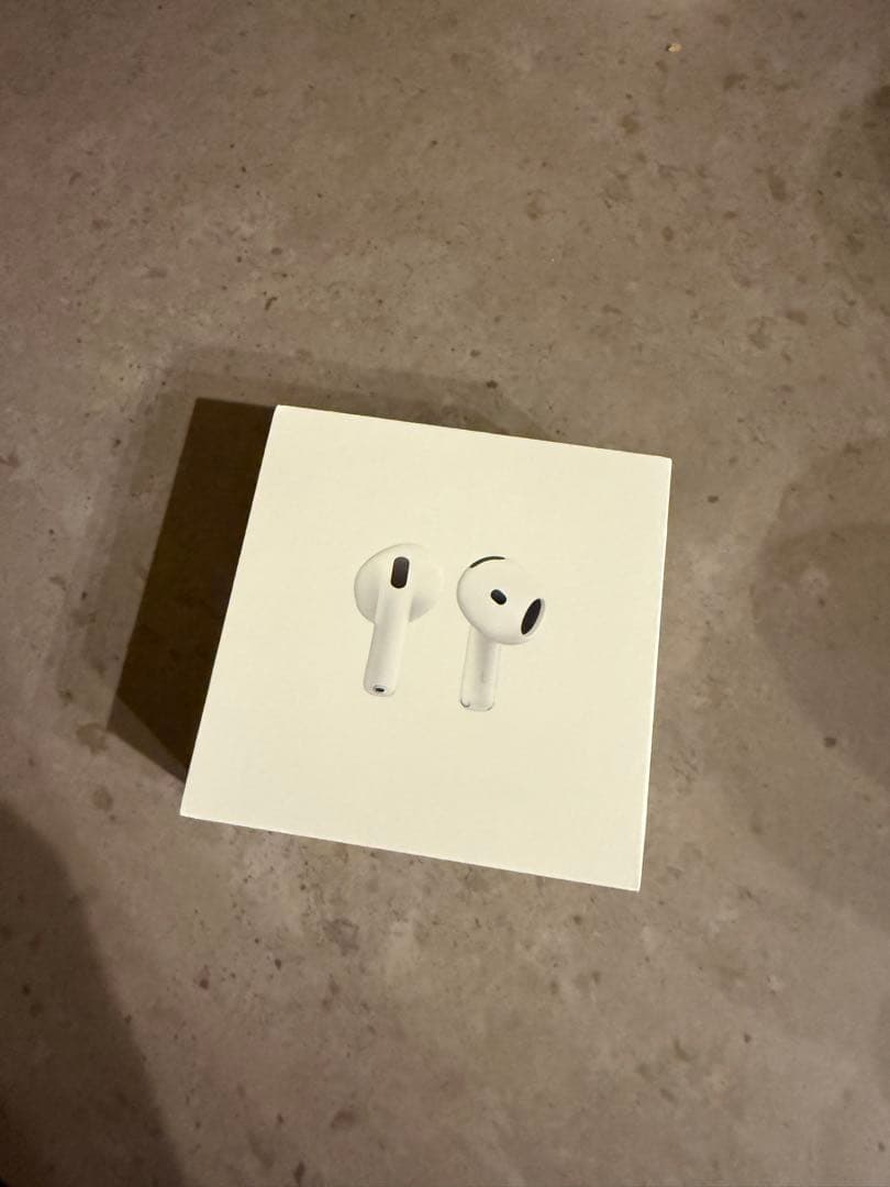 Apple AirPods 4 本体　新品・未開封
