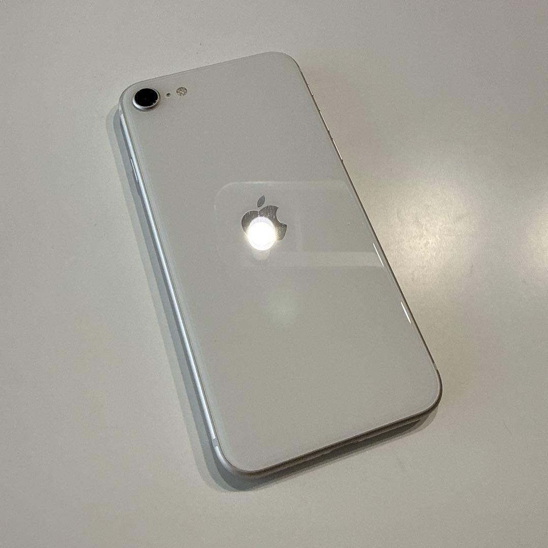 極美品 Apple iPhone se3 64gb