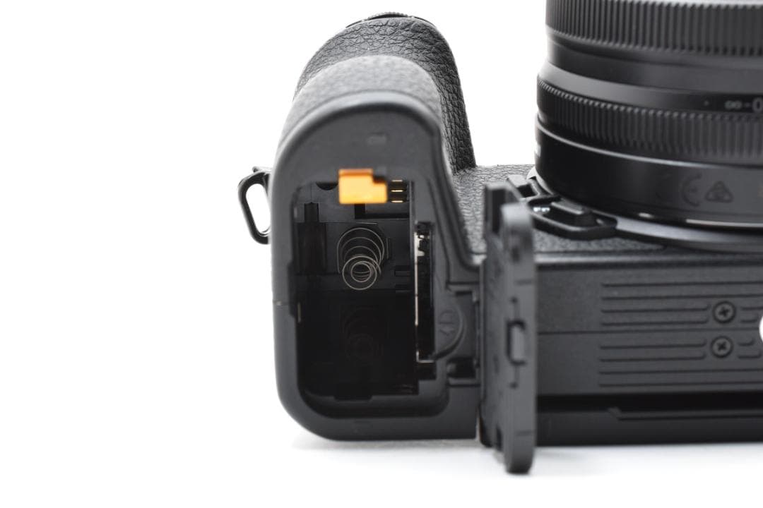 【美品】Nikon Z50 ミラーレス一眼レフカメラ レンズキット 5759
