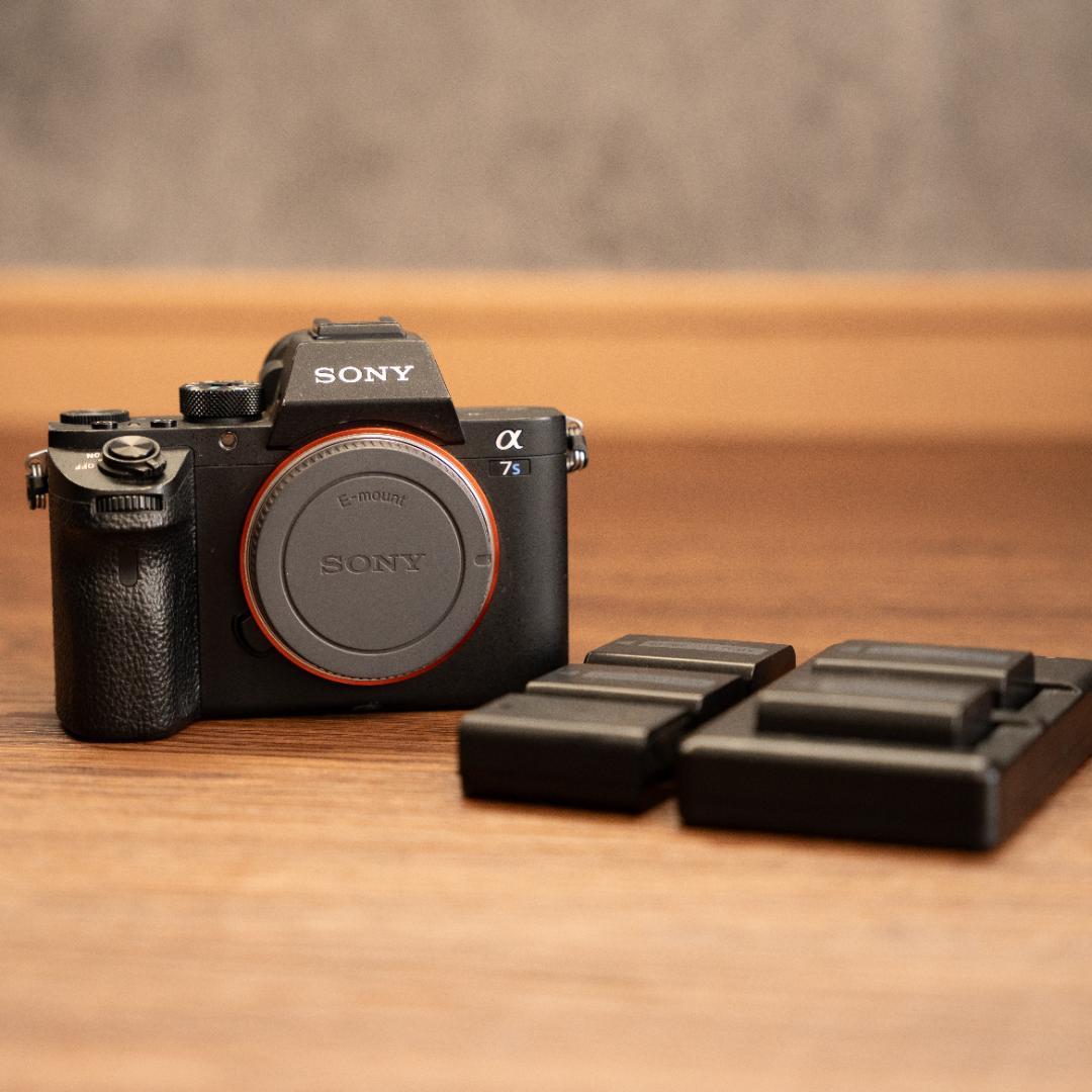 SONY a7sii本体 + バッテリー5個