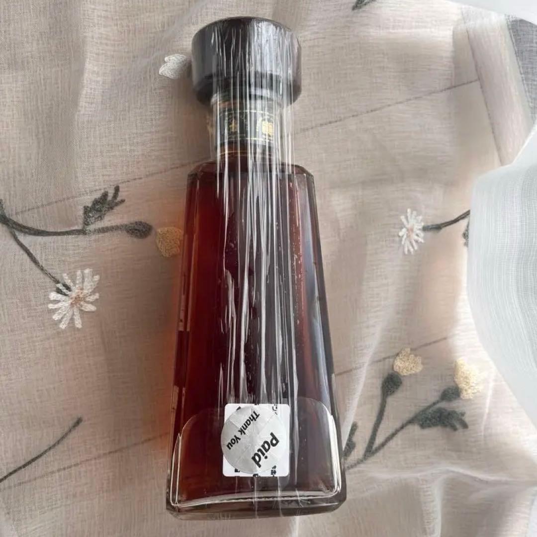 1800 クエルボ　アネホ　テキーラ　750ml 40%