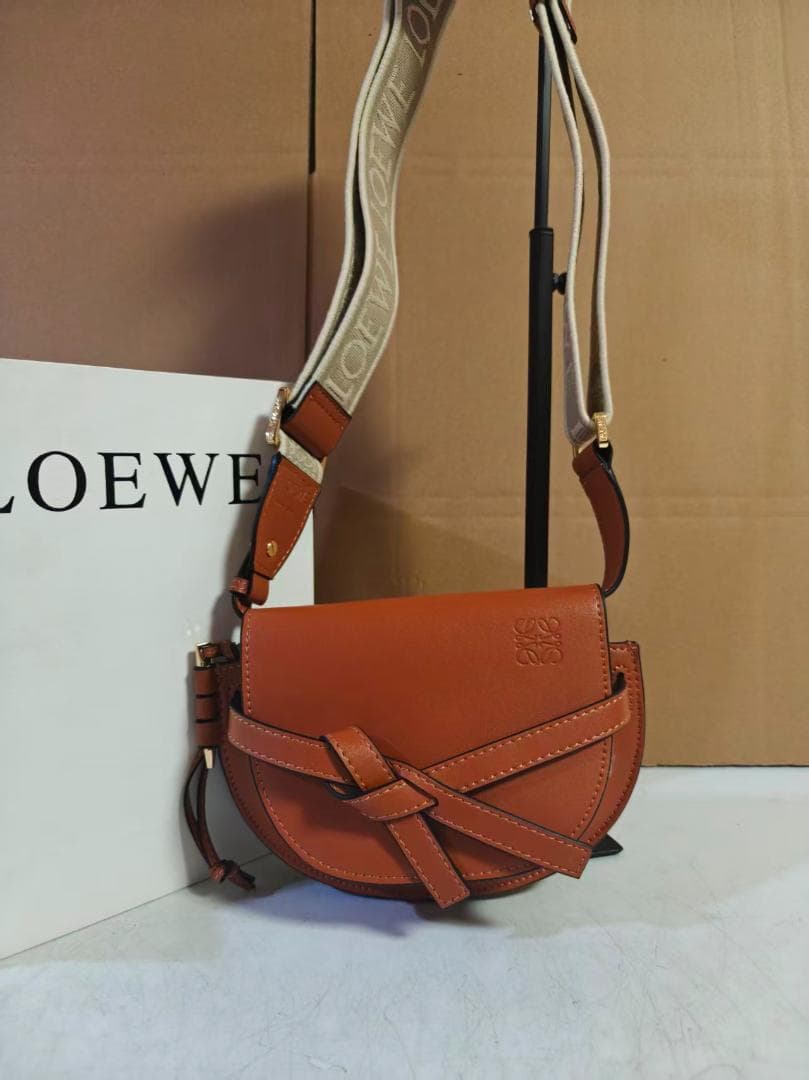 レディース　ショルダーバッグ　最終価格❤美品✨️