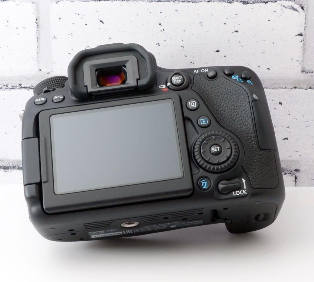 専用★超美品！Canon EOS 80D●高倍率、単焦点付き●カメラバック付き