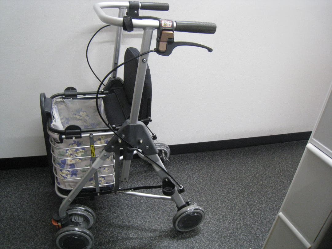 幸和製作所 テイコブ リトルワゴン WAW07 歩行車 ①