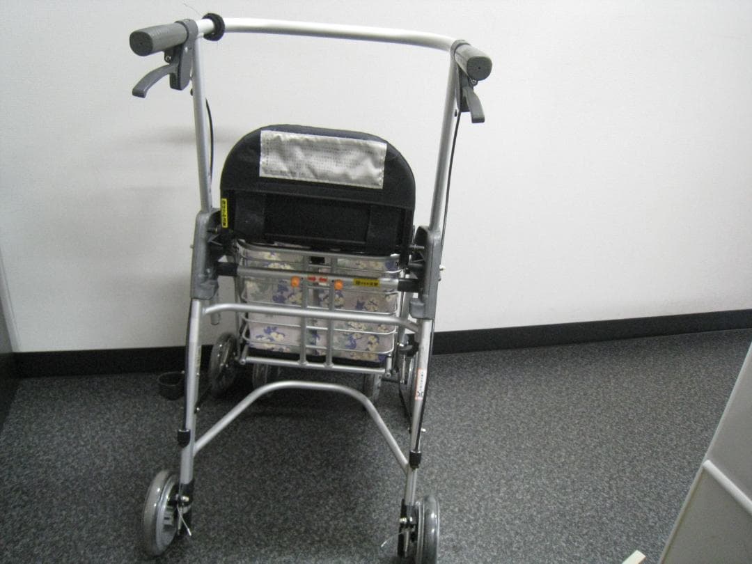 幸和製作所 テイコブ リトルワゴン WAW07 歩行車 ①