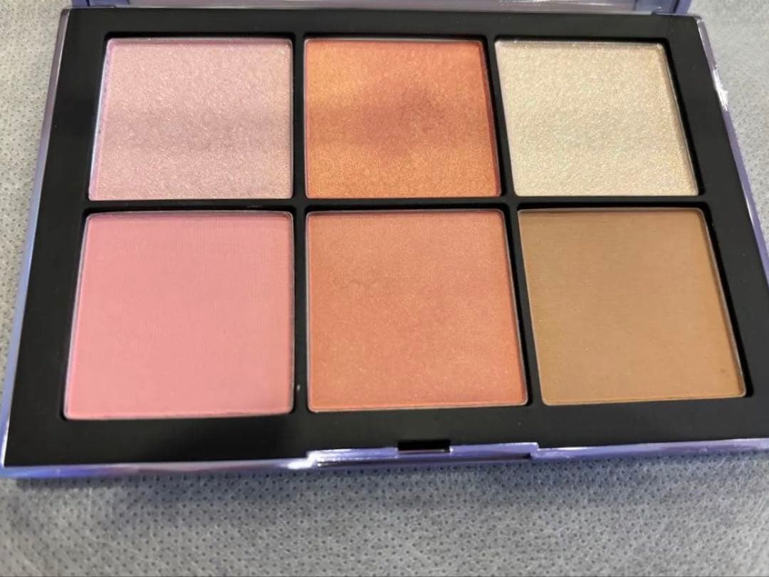 NARS エシリアル オーラ ブラッシュパレット　ライトスピード