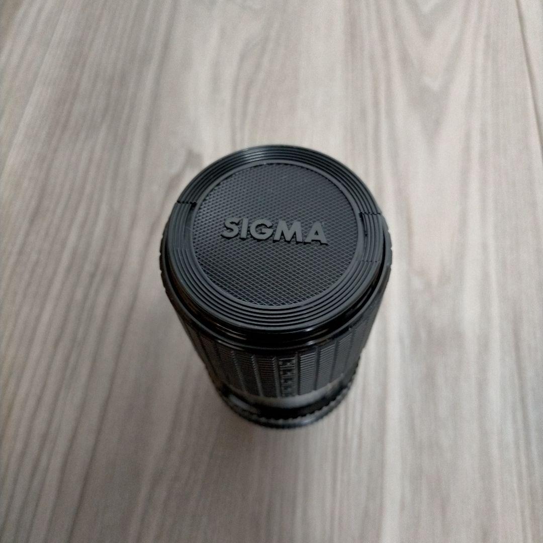 OLYMPUS　OM−10（一眼レフカメラ）とSIGMAレンズ２つ等、計４点
