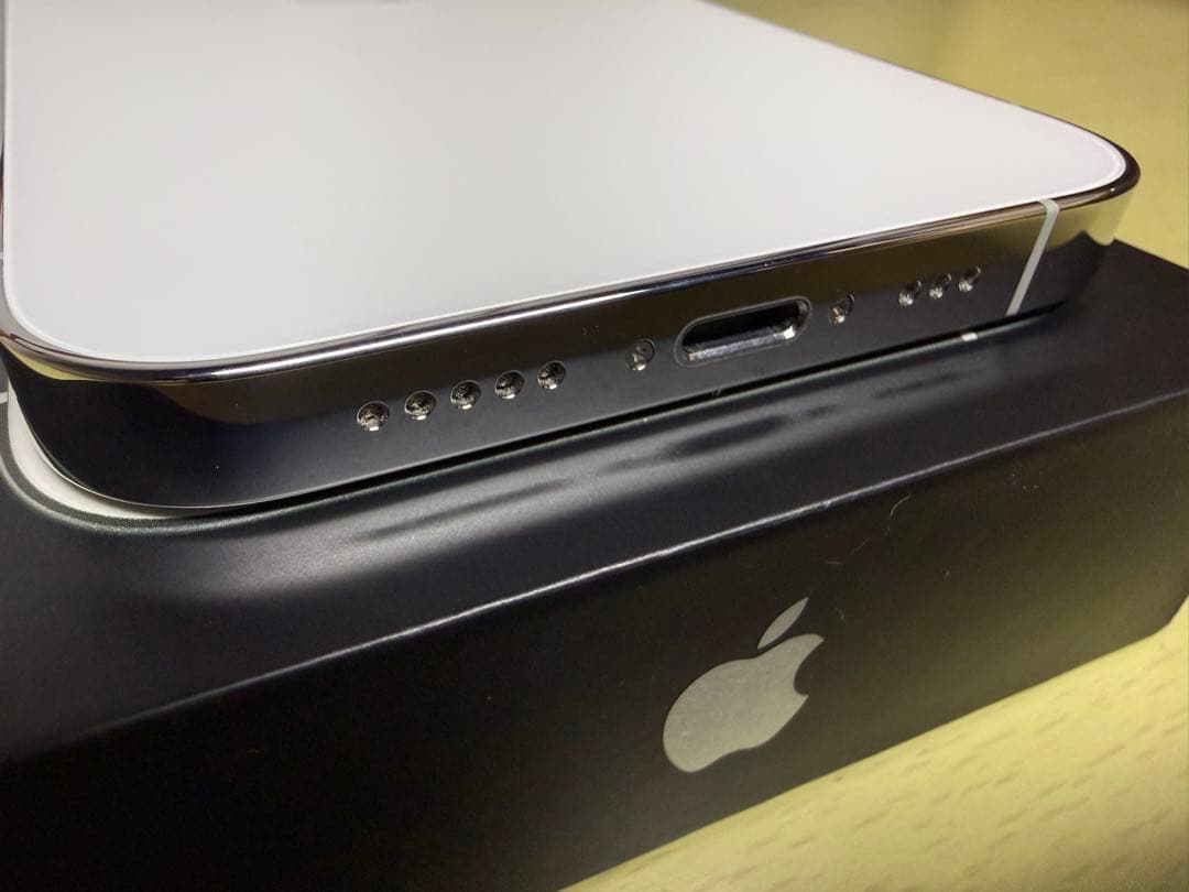 【美品】Apple iPhone 13 Pro ホワイト SIMフリー