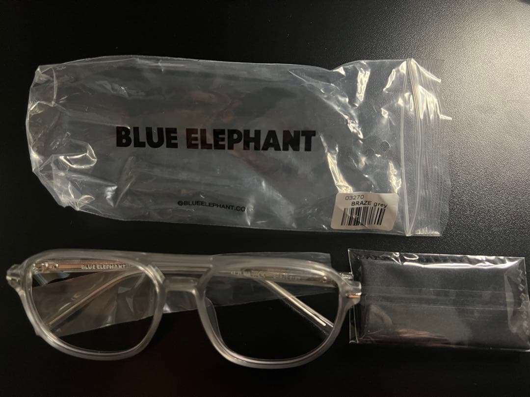 美品⭐︎BLUE ELEPHANT クリアフレーム メガネ