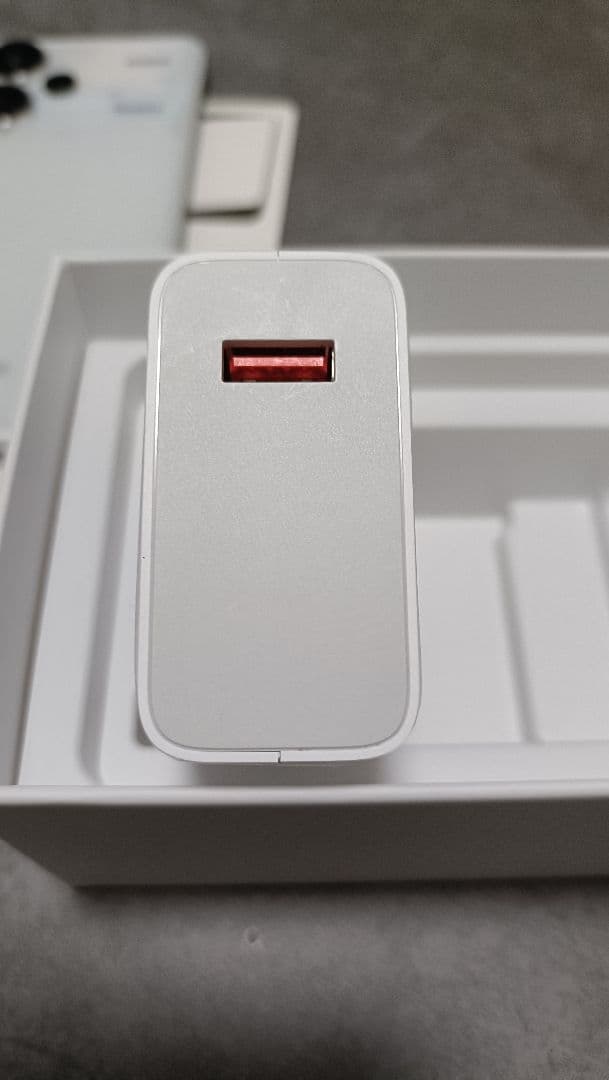 即納 超美品 Redmi Note 13pro+ 5G ホワイト 付属品 特典付