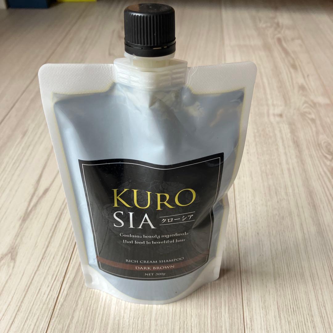 KUROSIA 〈クローシア〉ヘアカラークリームシャンプー