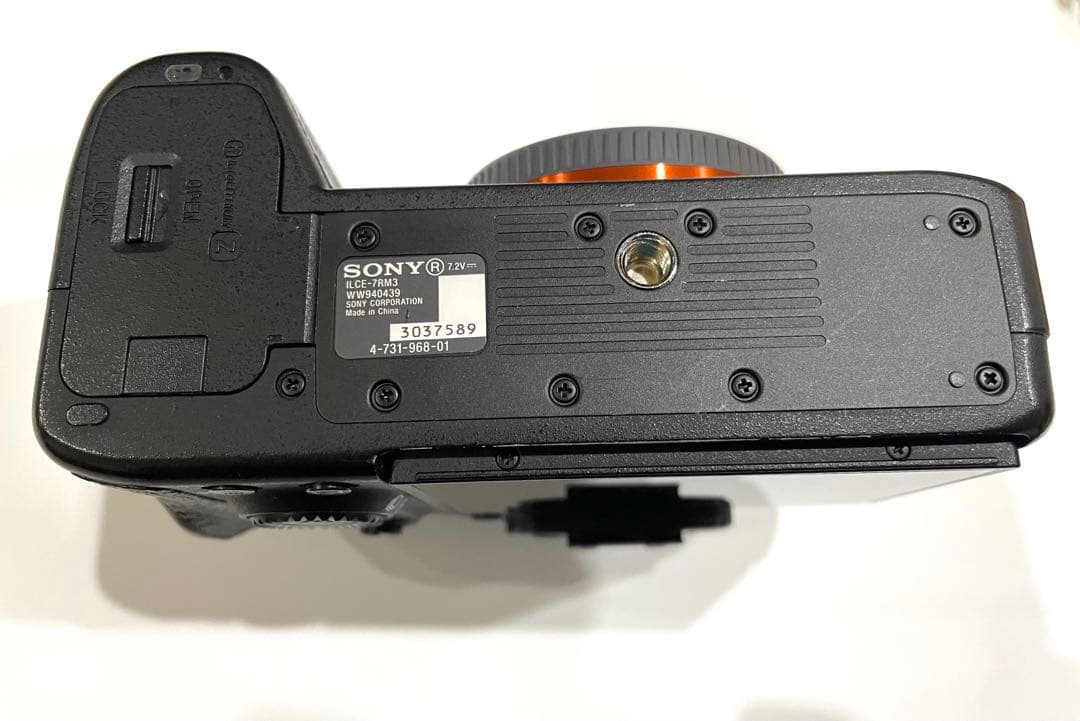 SONY α7R III {明日3/31日pm6:00までタイムセール}
