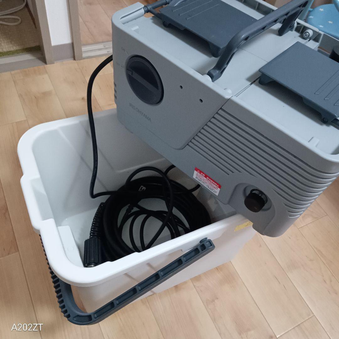 最安値　美品　アイリスオーヤマ タンク式高圧洗浄機 SBT-411