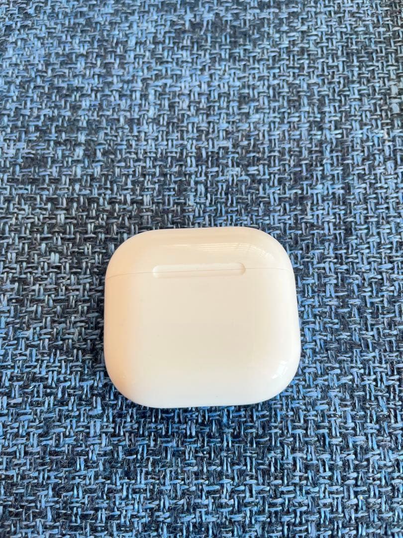 AirPods4 本体 充電ケース付き・ノイズキャンセリング付きなし
