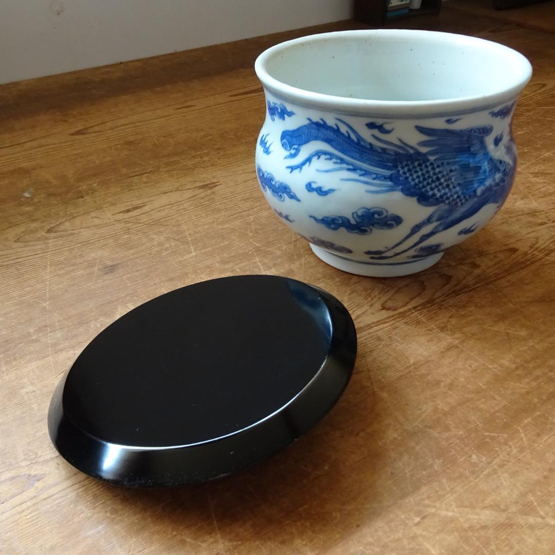 し*ん様 水差し　漆器の蓋付き　乾隆年製　染付　中国 古玩？　花器　壺　古道具