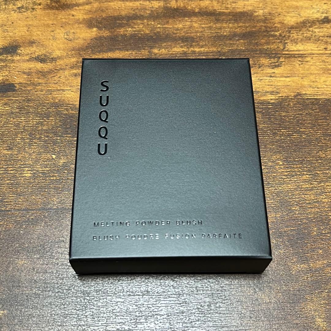 SUQQU メルティングパウダーブラッシュ10 奥響　新品未使用
