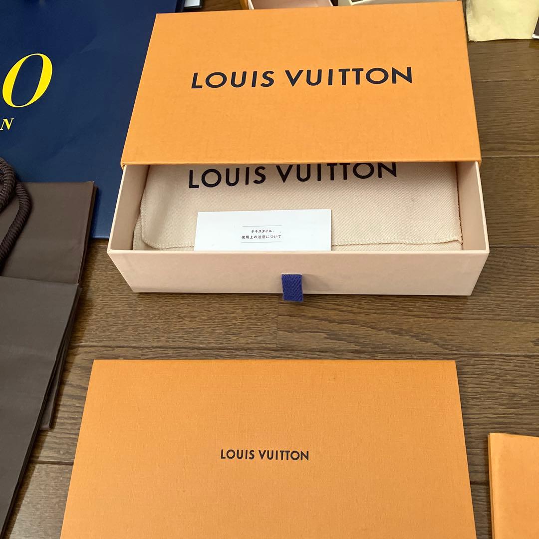 Louis Vuitton ギフトボックス 、紙袋19点