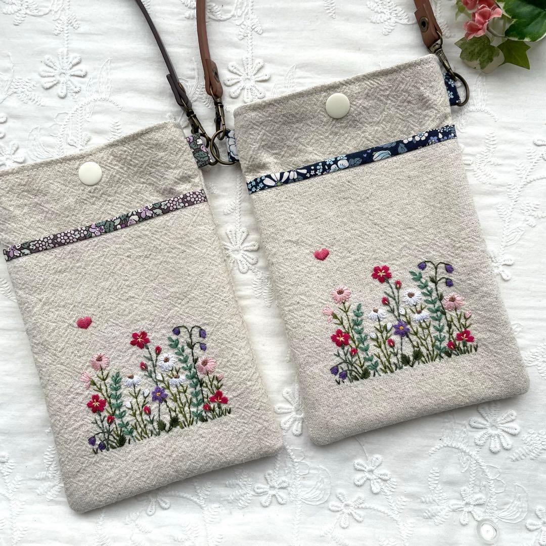 【384】ハンドメイド　刺繍ポーチ5点 (依頼品)