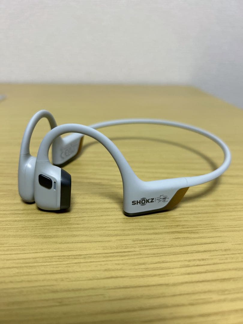 Shokz OpenRun Pro 大迫傑 限定モデル ホワイト 骨伝導イヤホン