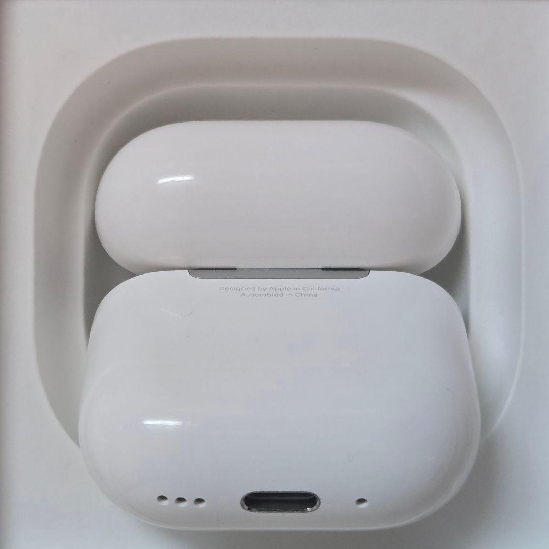 【美品】Apple正規品　AirPods 第4世代　充電ケースのみ　A3059