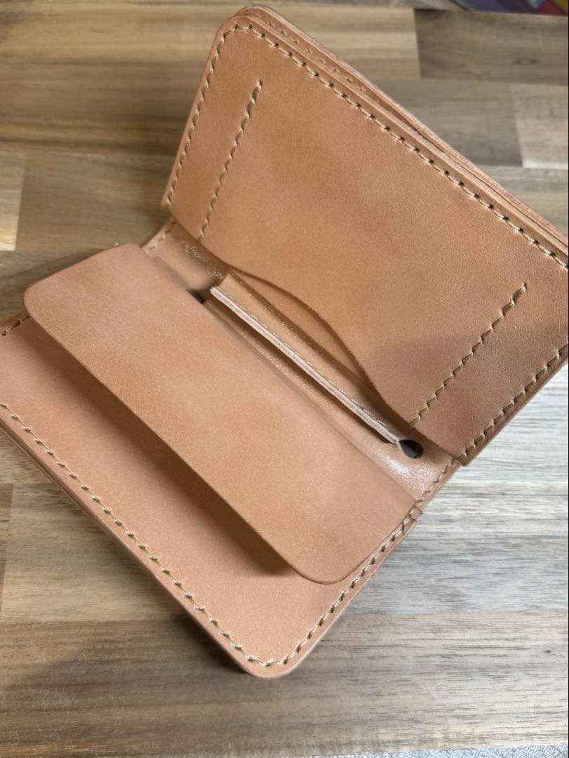 本革 栃木レザー ミドルウォレット 二つ折り財布 ハンドメイド エイジングが魅力