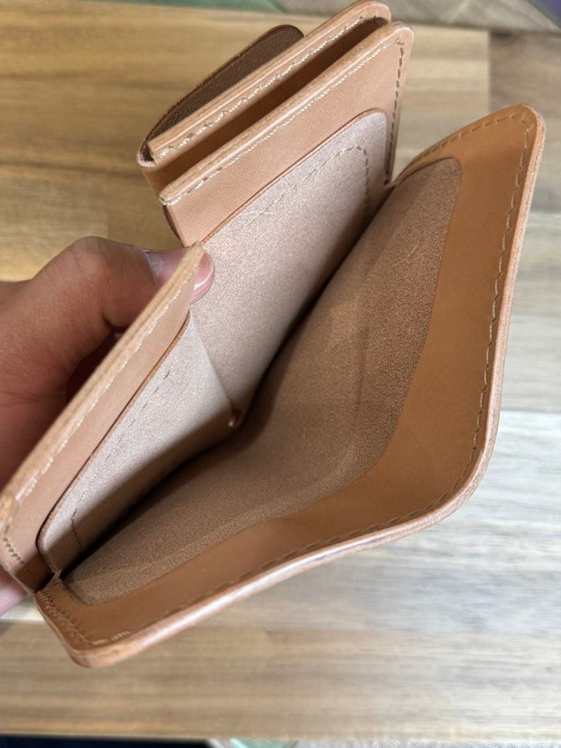 本革 栃木レザー ミドルウォレット 二つ折り財布 ハンドメイド エイジングが魅力