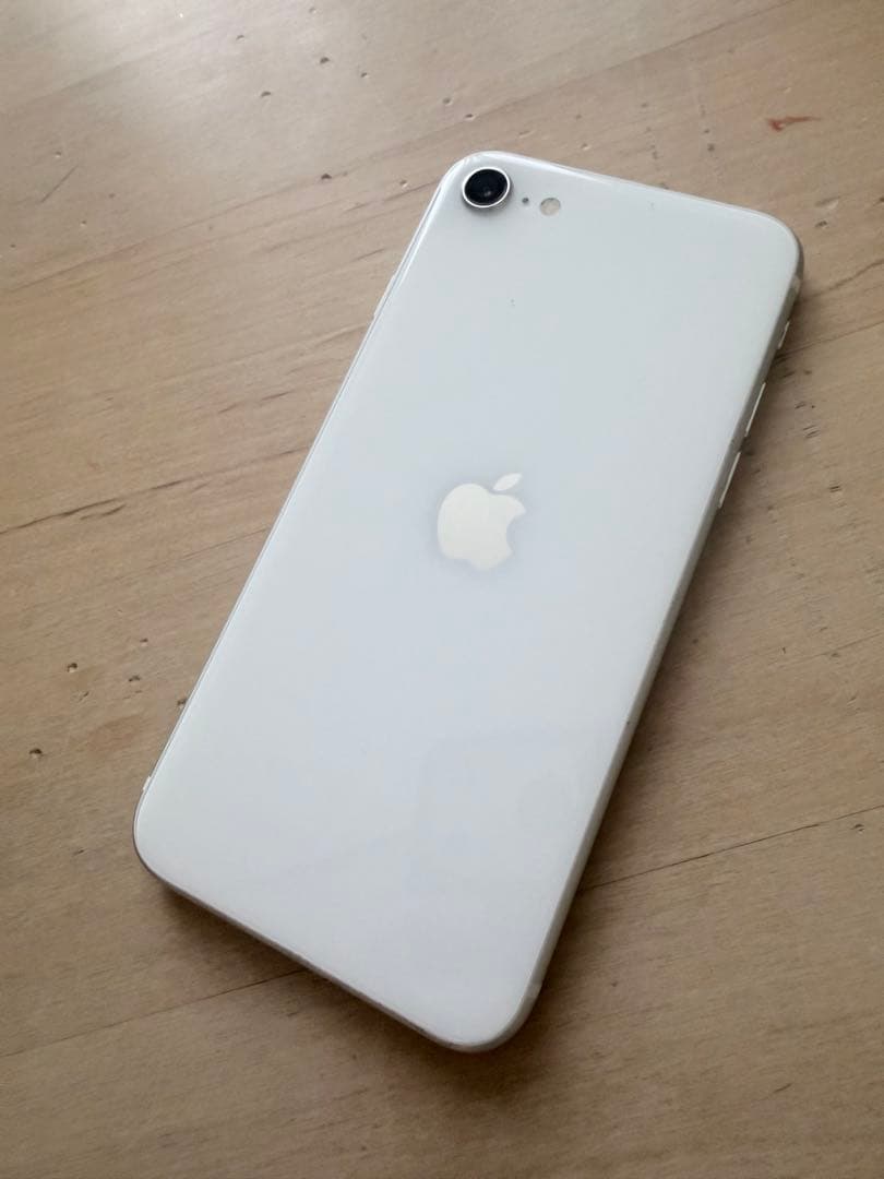 Apple iPhone SE 本体 ホワイト 128GB