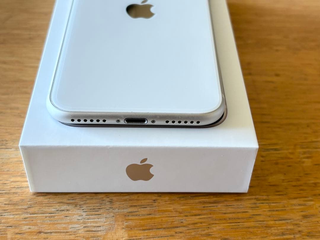 Apple iPhoneSE（第3世代）64GB スターライト 【美品】