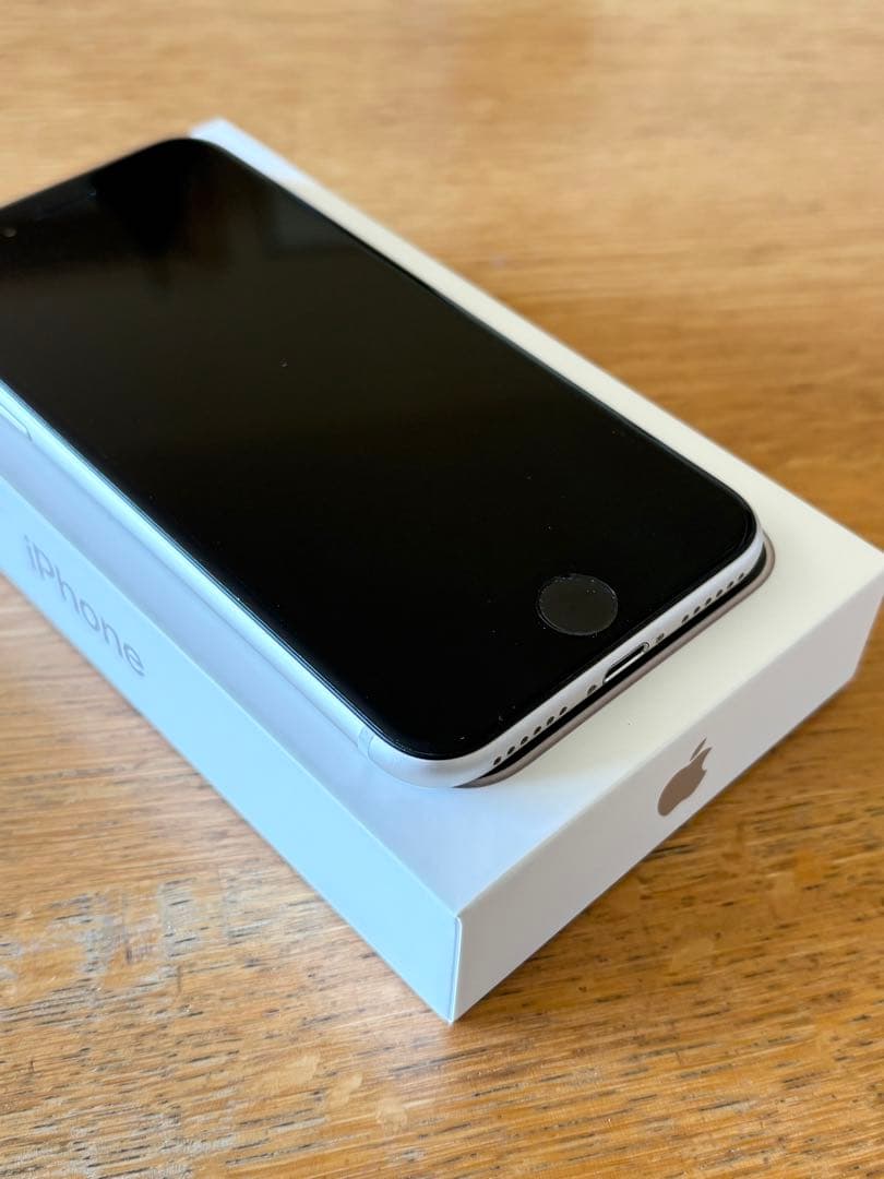 Apple iPhoneSE（第3世代）64GB スターライト 【美品】
