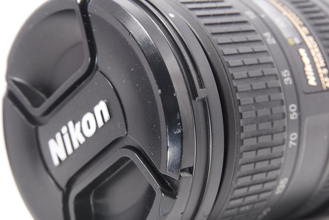 ピピ太郎Nikon AF-S DX 18-200mm ED VR 遠近両用