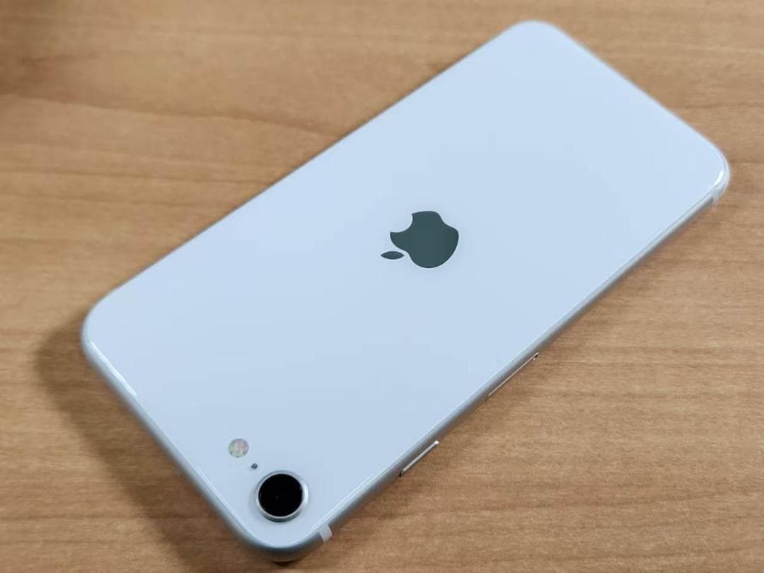 031900J iPhone SE A2782 64GB 第3世代