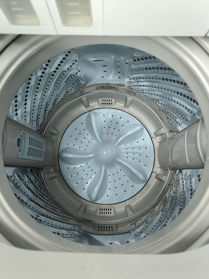 2022年製7.0kg全自動洗濯機　eangie 洗剤自動 ANG-WM-B70