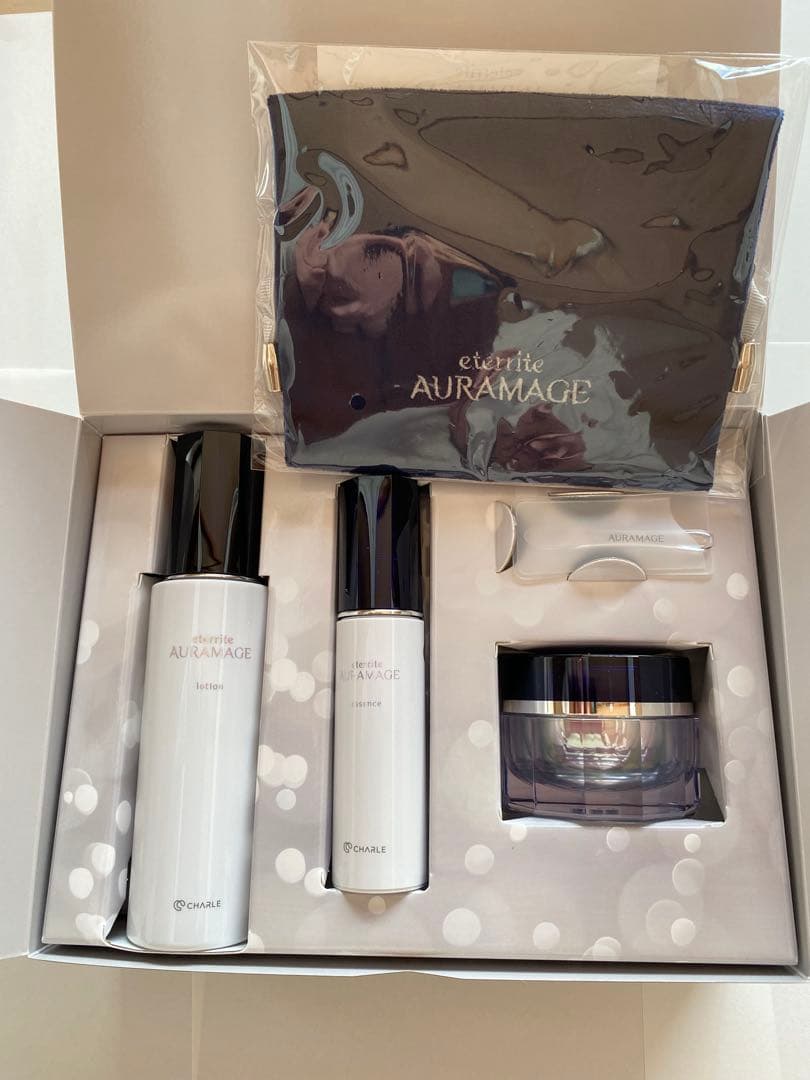 シャルレAURAMAGE スキンケアセット 4点の限定品