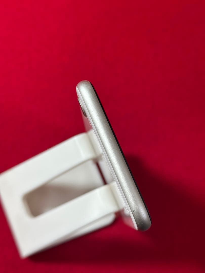 【5504】iPhone SE3第3世代スターライト 64GB simフリー