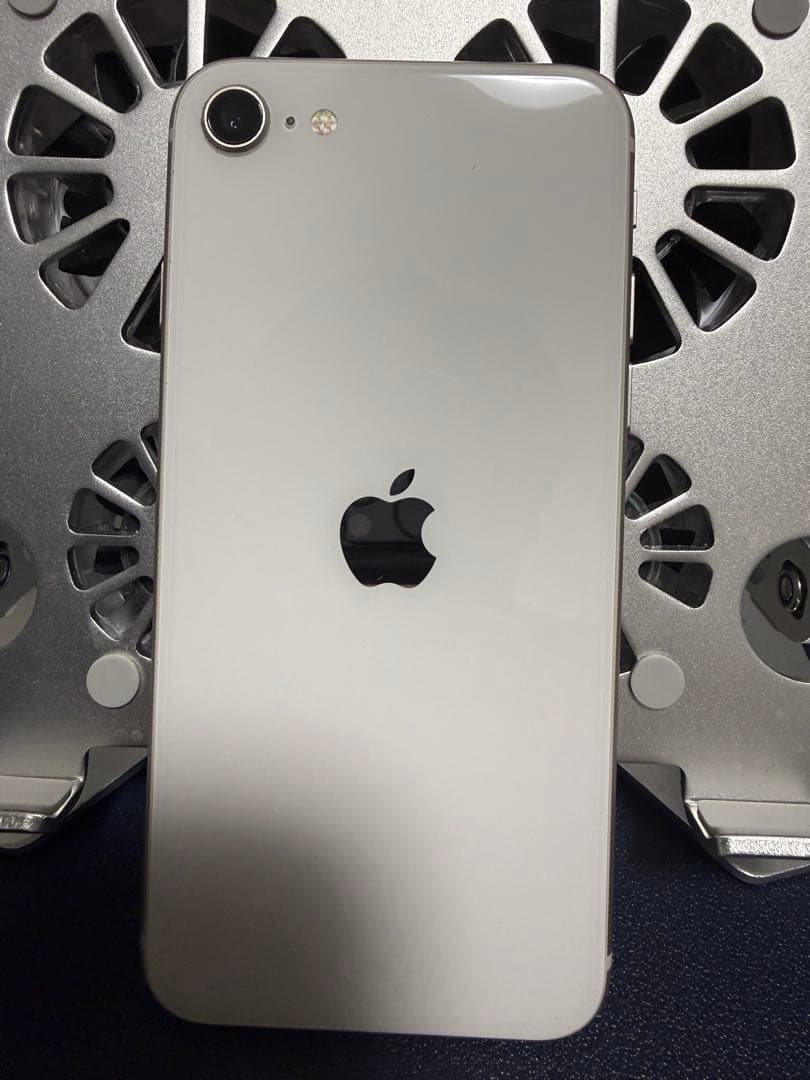 iPhone se3 128GB バッテリー100% 純正バッテリーケースセット