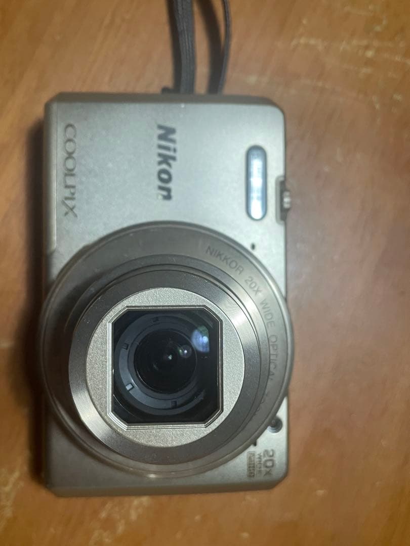 デジタルカメラ Nikon coolpix s7000