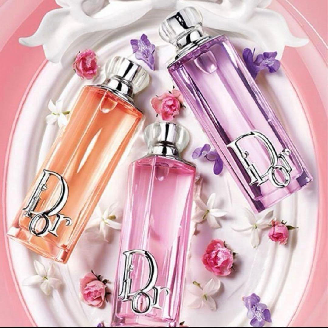 DIOR アディクト　香水　ピンク　30ml 新品　ギフトケース付き
