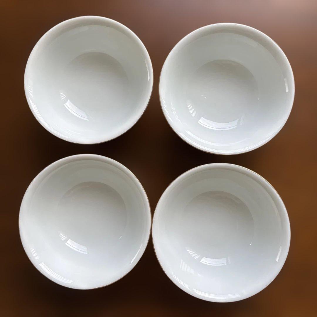 クニエダ　ヤスエ さんデザイン　chinee シリーズ　有田焼　お茶碗　レンゲ