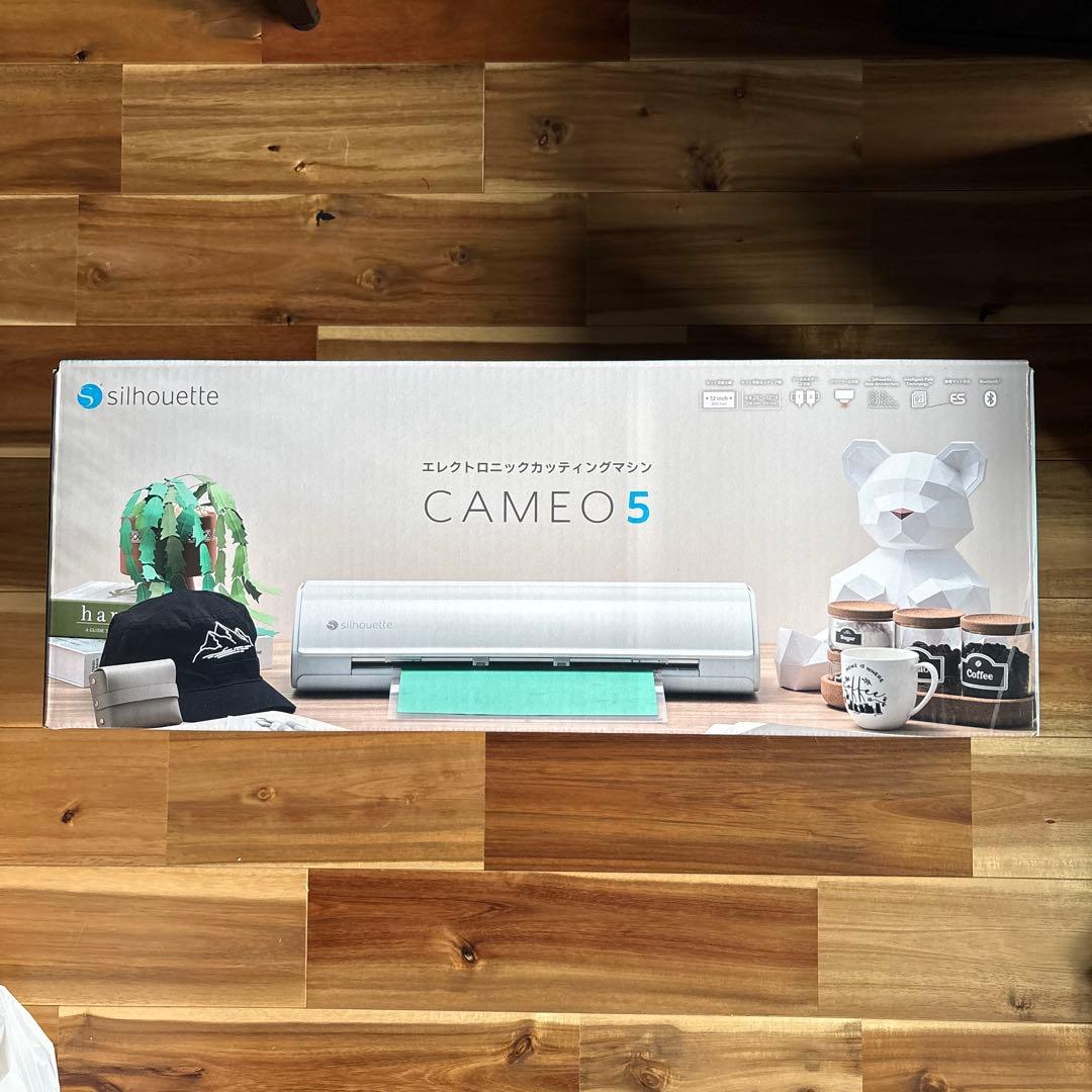 カッティングマシンSilhouette CAMEO 5 WH
